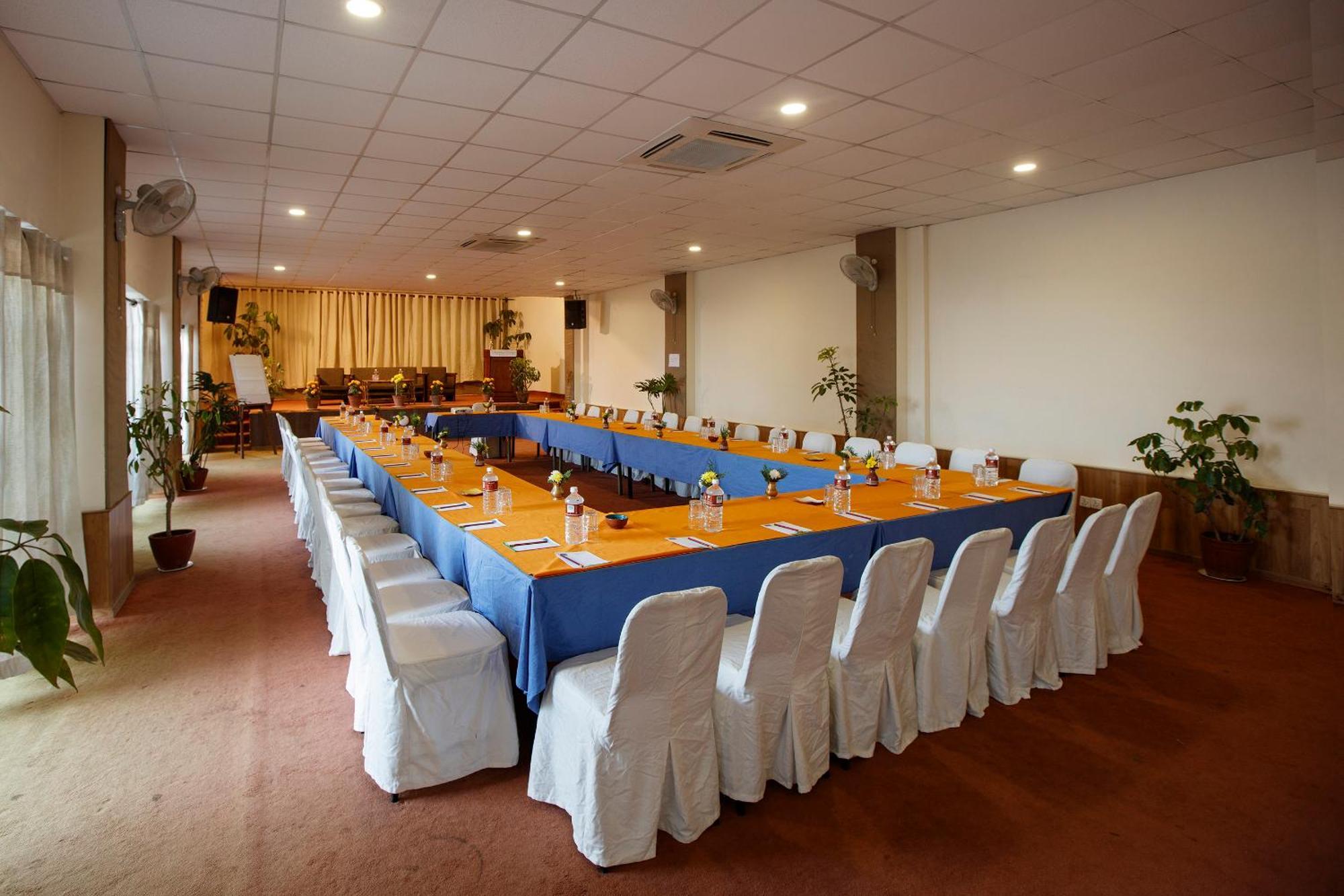 Dhulikhel Lodge Resort Bagian luar foto