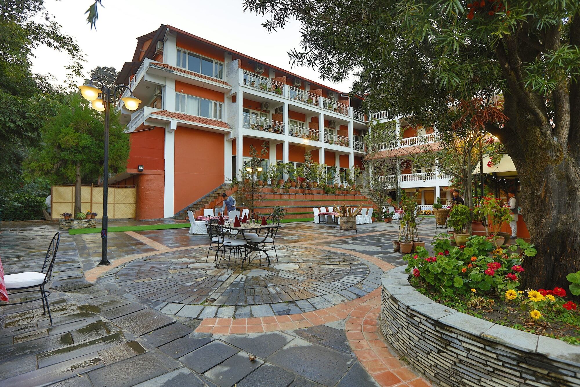 Dhulikhel Lodge Resort Bagian luar foto